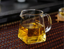 Load image into Gallery viewer, Heat Resisting Clear Glass Tea Pitcher with Handle