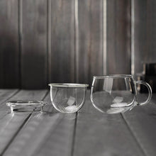 Load image into Gallery viewer, Hand Blown Heat Resistant Glass Tea Cup with Lid and Infuser