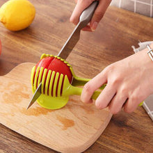 Load image into Gallery viewer, Plastic Green Manual Tomato Slicer