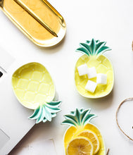 Load image into Gallery viewer, Fruit Snack Plate Ceramic