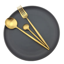 Load image into Gallery viewer, Pure Gold 4pcs Dinnerware