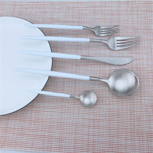Load image into Gallery viewer, Golden Flatware Set 18/10 20pcs Stainless Steel Dinnerware