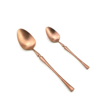 Load image into Gallery viewer, Gorgeous Stainless Steel Golden 32pcs Cutlery Set