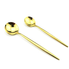 Load image into Gallery viewer, Royal 18/10 Stainless Steel 20-Piece Gold Cutlery